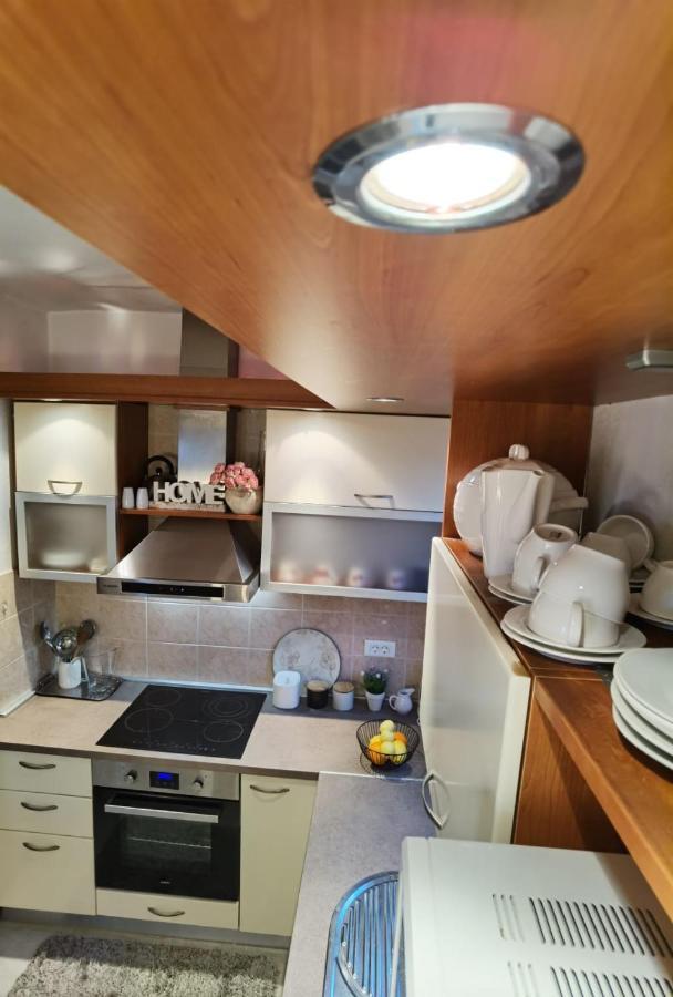 Apartman Sara Преко Экстерьер фото